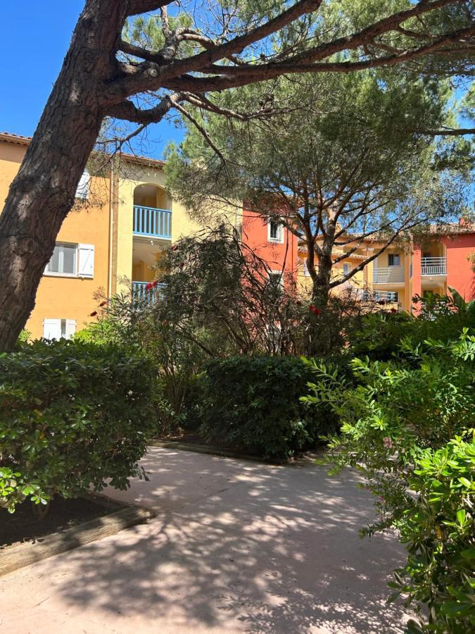 Entre Mer Et Piscine Hyères Екстериор снимка